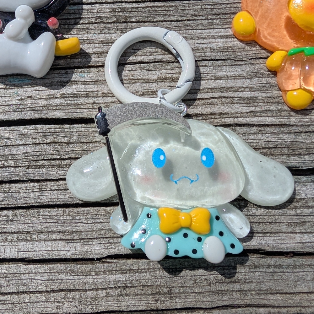 Cute Character Keychains Set - Picture 4 of 11